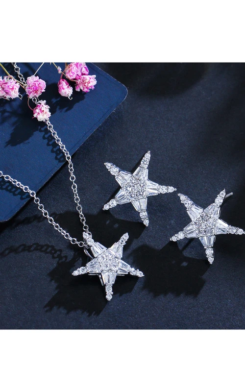 Einzigartiges Schmuckset mit Strass-Halskette und Ohrringen im Sternen-Design