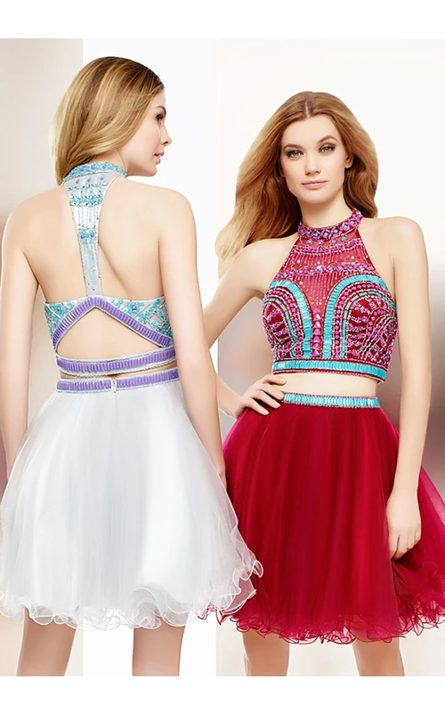 Robe cocktail courte trapèze sans manches en tulle à col montant perlé et décolleté en goutte d'eau