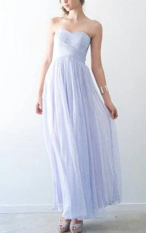 Vestido largo hasta los tobillos con escote corazón y pliegues cruzados