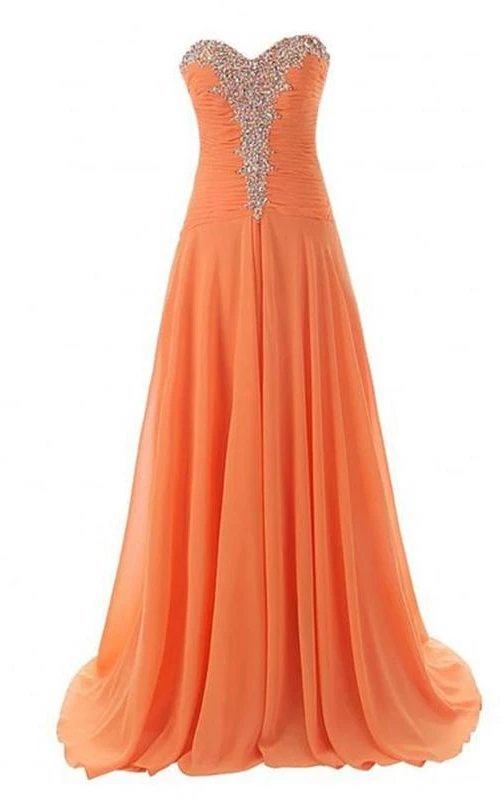 Fantastisches langes Ballkleid mit Herzausschnitt, Perlenbesatz und Schnürung