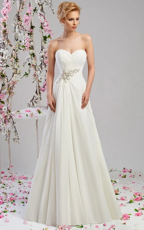 A-Linien-Chiffon-Brautkleider mit herzförmigem Ausschnitt, gekreuzten Trägern und Schnürung
