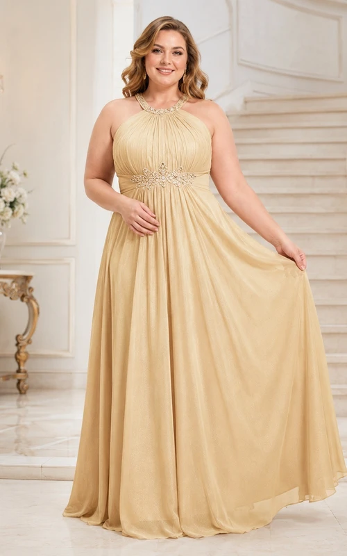 Goldfarbenes, bodenlanges Neckholder-Abendkleid aus Satin in Übergröße mit Falten und A-Linien-Schnitt
