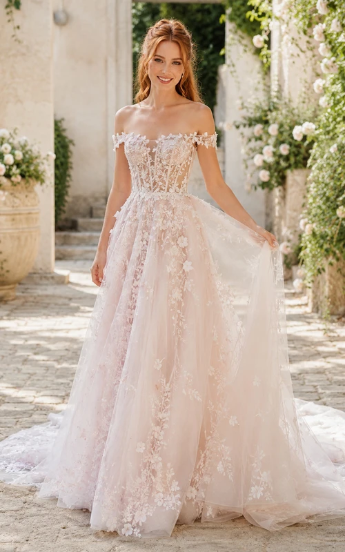 Robe de mariée enchanteresse en dentelle et tulle, épaules dénudées, manches courtes, coupe trapèze, traîne chapelle, applications florales, inspirée par Lakeside Bridal