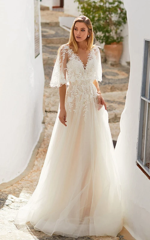 Fließendes Brautkleid aus Tüll im Empire-Stil mit V-Ausschnitt, halben Ärmeln und A-Linien-Schnitt