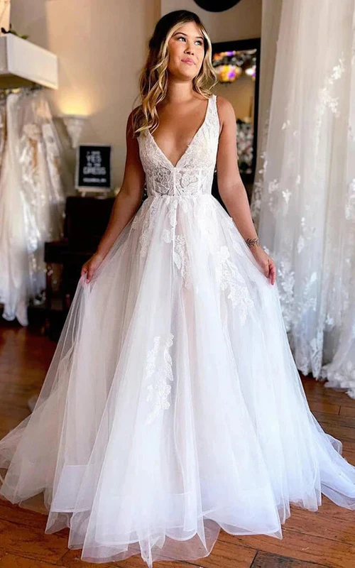 Sexy ärmelloses Brautkleid mit V-Ausschnitt, Tüllapplikationen und tiefem V-Ausschnitt am Rücken