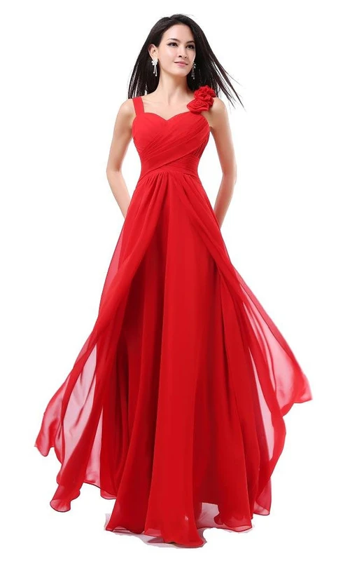 Robe sans manches avec fronces et superposition de tulle