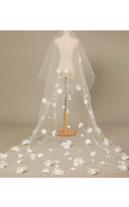Voile de mariée long et magnifique en tulle féerique à fleurs