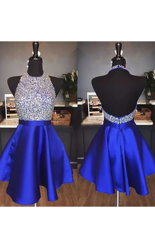 Vestido corto de fiesta de graduación sin mangas, de satén, con escote halter y espalda descubierta, corte en A.
