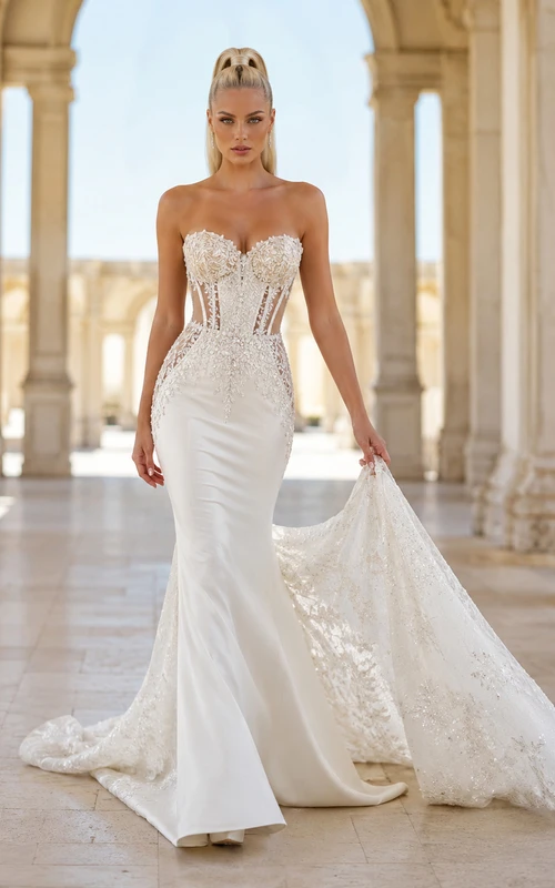 Robe de mariée sirène bustier en satin et dentelle diaphane, décolleté cœur, traîne cathédrale, jupe amovible, robe de bal
