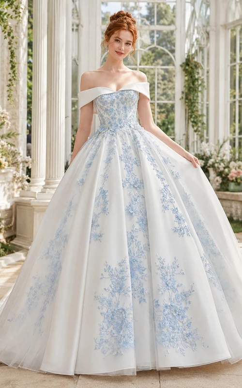 Himmelblaues, drapiertes Ballkleid mit schulterfreiem Schnitt, kurzen Ärmeln und Tüllrock
