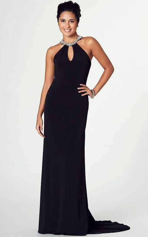 Ärmelloses, hochgeschlossenes Chiffon-Abendkleid mit Perlenbesatz und Schleppe