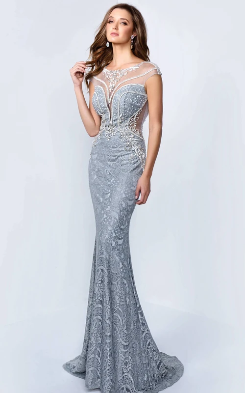 Robe fourreau maxi en dentelle illusion à col rond et manches courtes, ornée de perles et d'appliqués