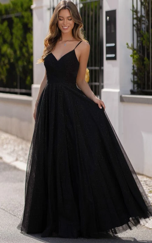 Sexy ärmelloses, bodenlanges A-Linien-Abendkleid aus Tüll mit tiefem V-Ausschnitt am Rücken und Raffungen