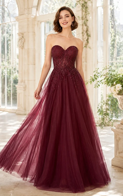 Romantisches burgunderrotes, trägerloses Tüll-Abendkleid mit Herzausschnitt in A-Linie