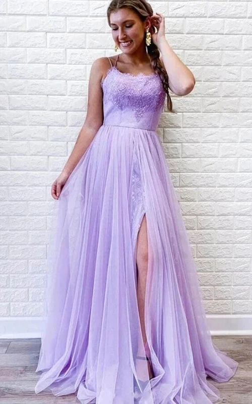 Vestido de fiesta formal de encaje morado con tirantes finos, tul, abertura frontal y corte imperio en A.