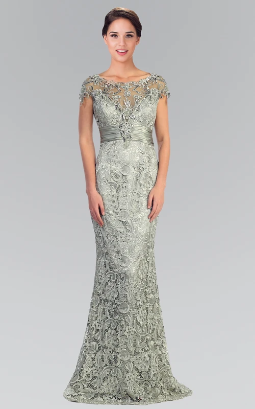 Robe fourreau longue à manches courtes en dentelle et sequins