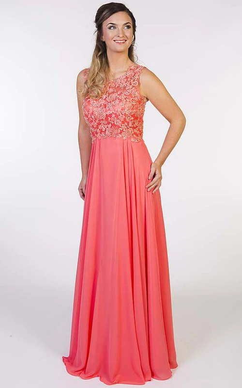 Robe de bal longue sans manches en mousseline de soie à col rond ornée de perles, de plis et d'appliques