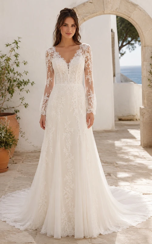 Robe de mariée trapèze en dentelle florale à manches longues illusion et décolleté plongeant, coupe chapelle, en dentelle florale.