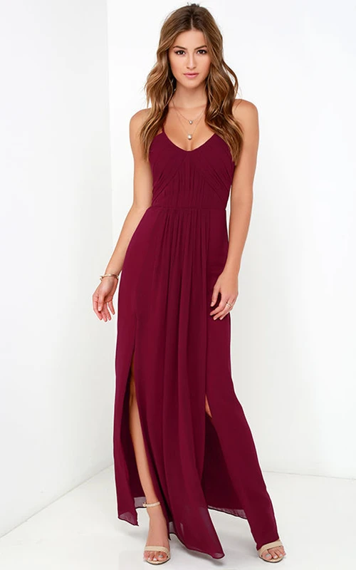 Robe élégante sans manches en mousseline avec fentes latérales