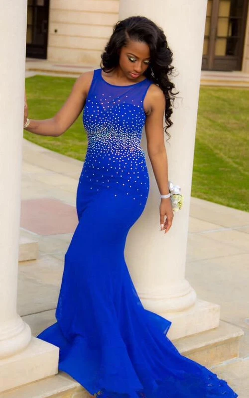 Vestido de fiesta sexy azul marino con detalles de sirena y espalda descubierta