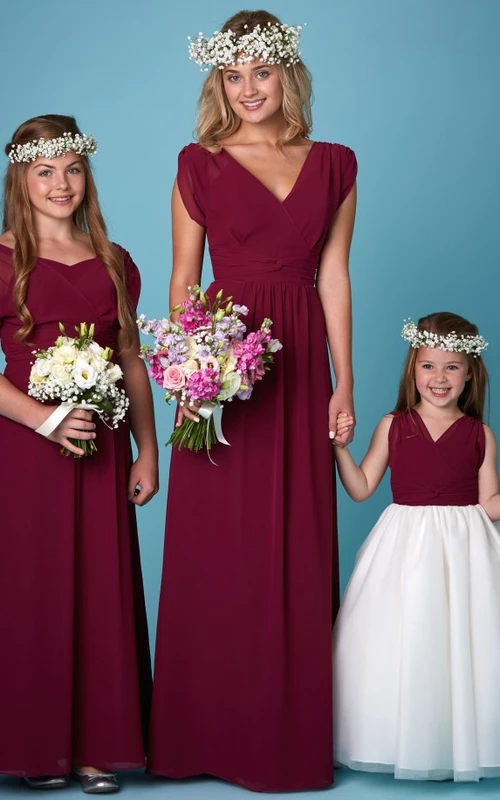 Brautjungfernkleid aus Chiffon mit gerafftem V-Ausschnitt und kurzen Ärmeln