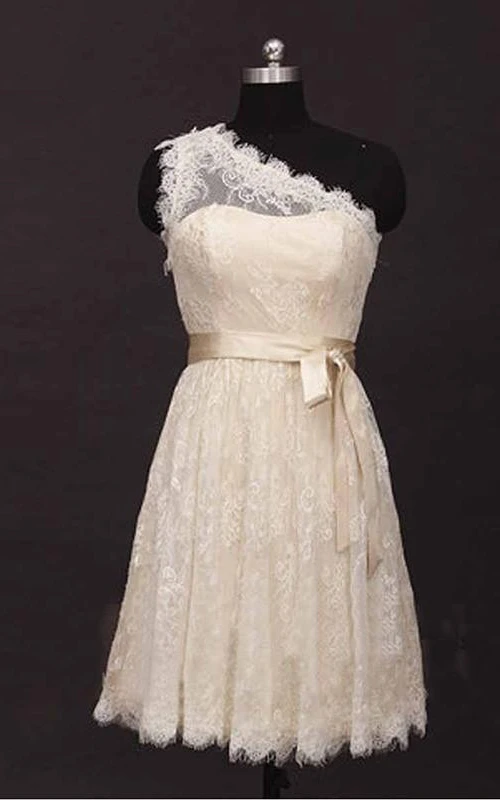 A-Linien-Kleid mit asymmetrischem Träger und ärmellosem Spitzenausschnitt – kurze Kleider