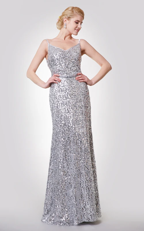 Robe longue à sequins unique à fines bretelles et col en V