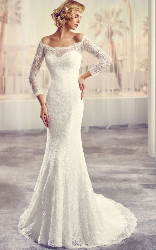Langes, schulterfreies Brautkleid aus Spitze mit langen Ärmeln, Schleppe und Illusionseffekt