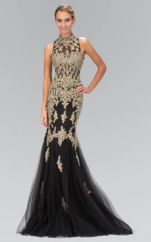 Robe sirène sans manches à col montant en tulle avec découpe en forme de goutte et appliques