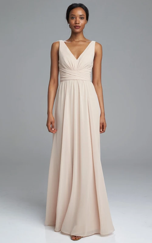 Ärmelloses, gerafftes Chiffon-Brautjungfernkleid mit V-Ausschnitt