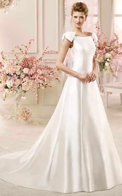Brautkleid aus Satin in A-Linie mit Rundhalsausschnitt, Schleife an den Schultern und Schleppe