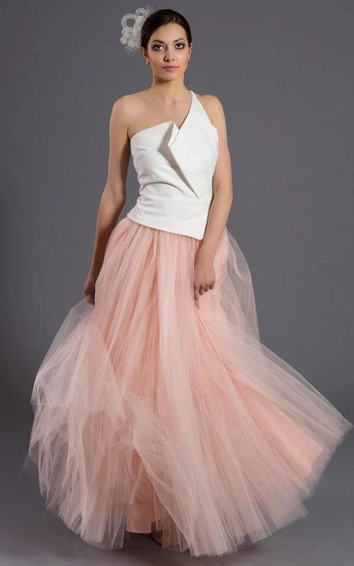 Spitzenkleid mit Schößchen und Korsettrücken