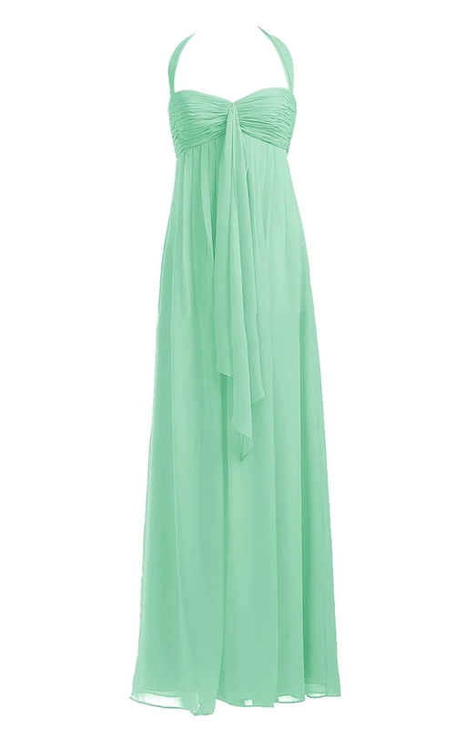 Vestido imperio elegante con escote corazón y pliegues