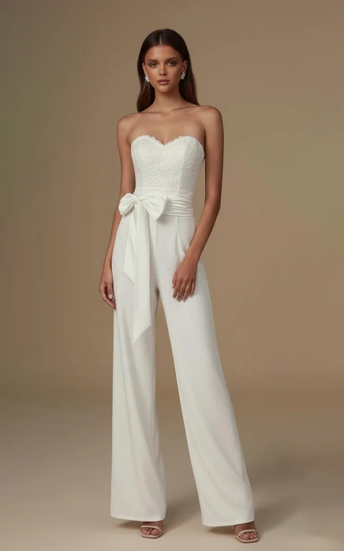 Combinaison de mariée bustier à jambes larges en dentelle avec nœud et nœud,