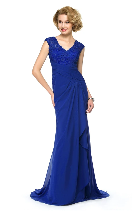 Robe élégante en mousseline et dentelle, fourreau, col en V, manches courtes et découpe en forme de goutte