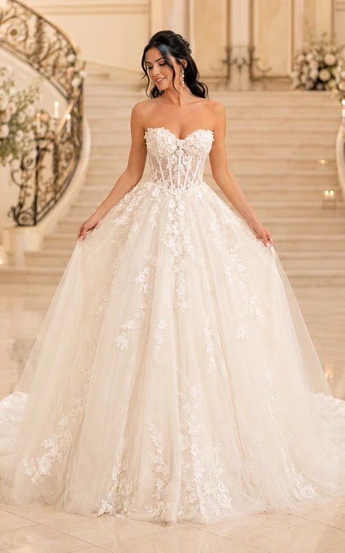Robe de bal romantique bustier en dentelle avec traîne chapelle, robe de mariée princesse