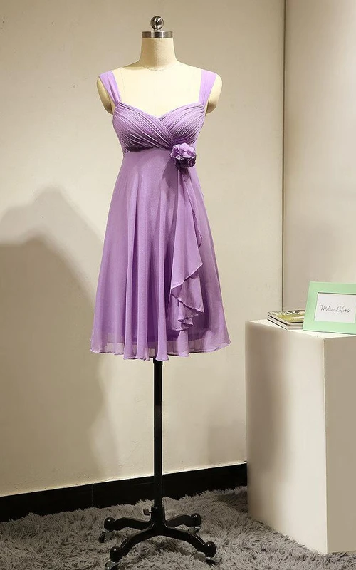 Chiffonkleid in Knielänge mit seitlichem Schlitz und Blumenmuster
