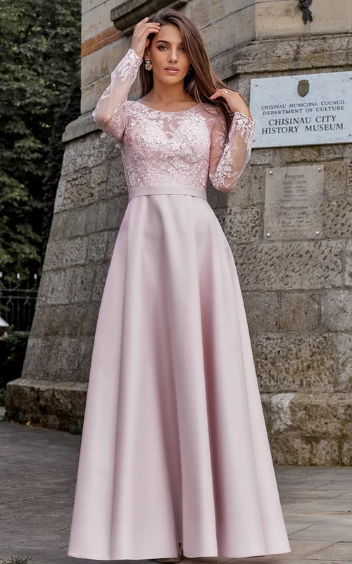 Vestido de invitada moderno de corte A con encaje, manga larga y fruncido, hasta el suelo.