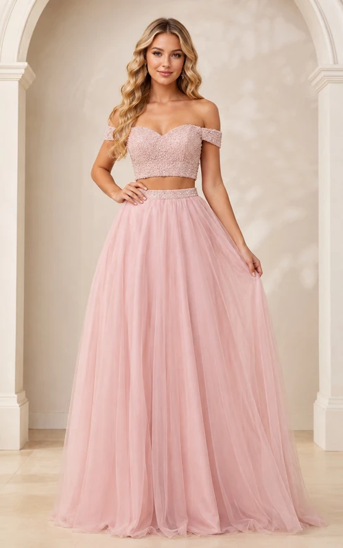 Vestido de fiesta moderno de dos piezas, color rosa rubor, con top corto de lentejuelas, escote Bardot y falda de tul en línea A hasta el suelo.