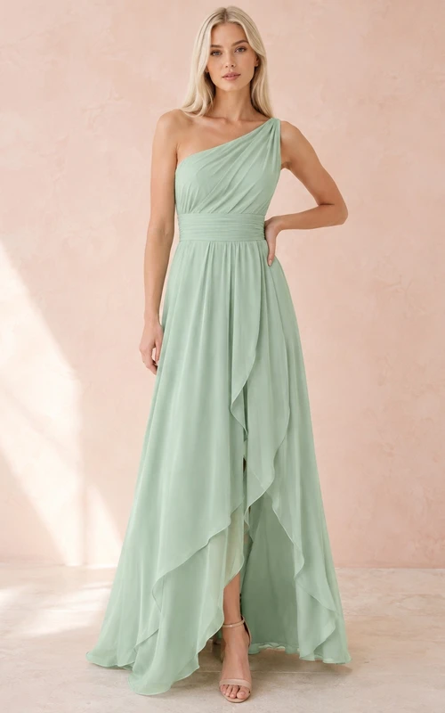 Vestido largo de gasa verde menta con un solo hombro, drapeado y corte en A.