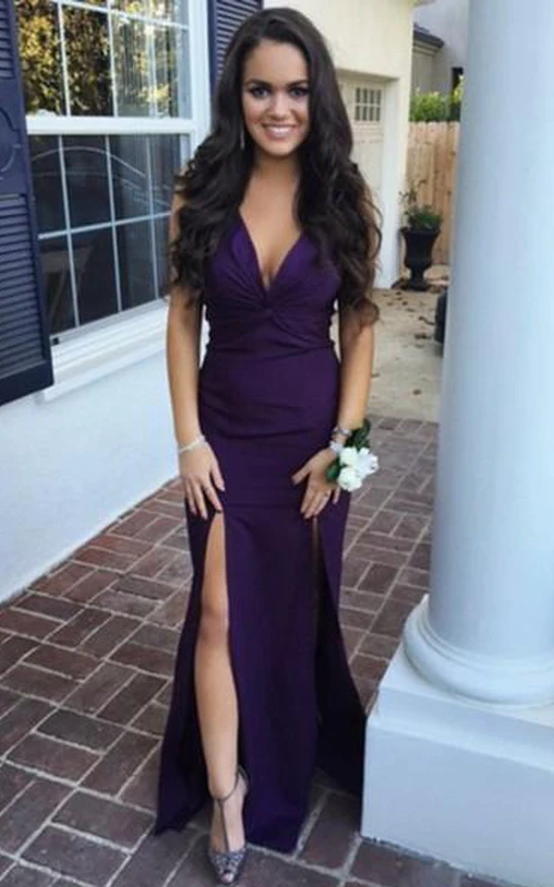Vestido largo ajustado sin mangas con escote en V y abertura
