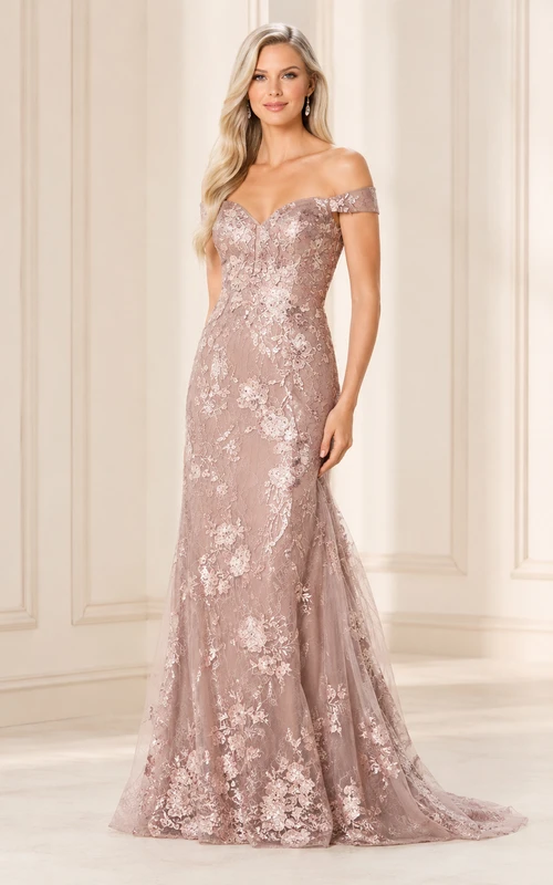 Vestido de noche formal de sirena con encaje floral y hombros descubiertos en color rosa empolvado