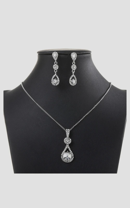 Elegantes Schmuckset mit Strass-Halskette und Ohrringen im Wassertropfen-Design