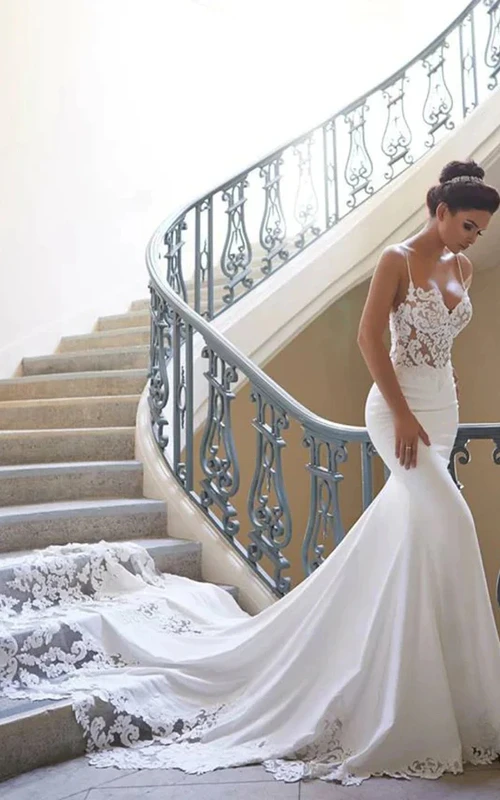 Robe de mariée sirène sexy en dentelle et mousseline avec traîne chapelle et spaghetti