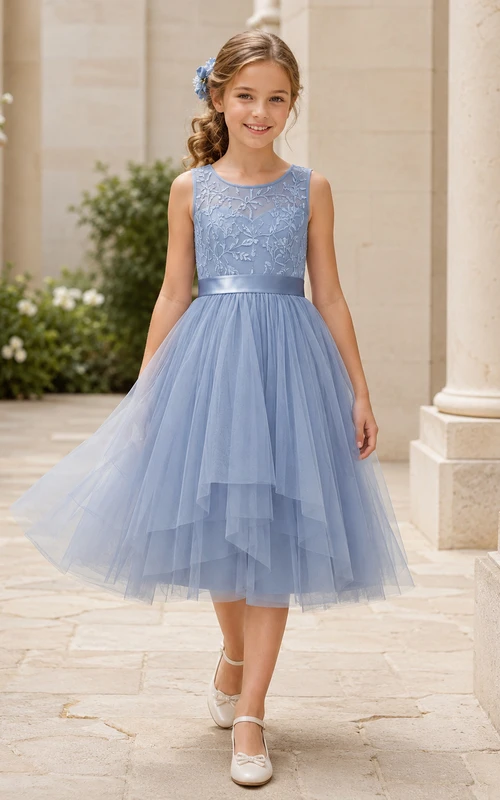 Blaues Tüll-Blumenmädchenkleid mit mehrlagiger Vorderseite