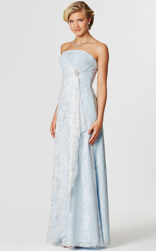 Robe de demoiselle d'honneur bustier en dentelle appliquée avec drapé et broche
