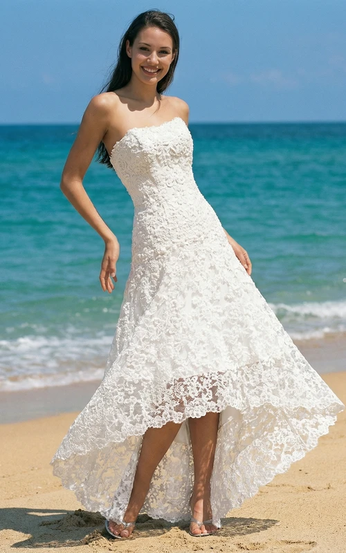 Vestido de novia tubo asimétrico de encaje sin tirantes