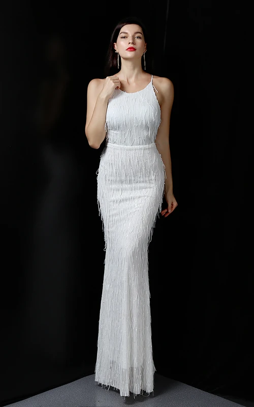 Robe de soirée élégante à franges et sequins, en polyester et soie, ornée d'une queue de poisson, idéale pour un banquet ou une réunion. Parfaite pour les hôtes et les mannequins.