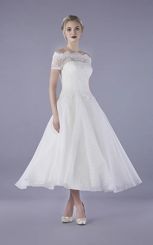 Robe de mariée vintage en tulle et dentelle illusion bateau, longueur cheville, avec boutons