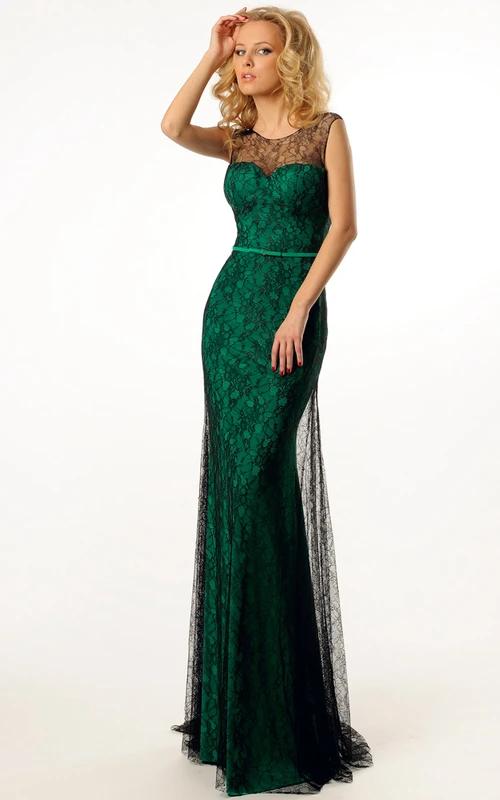 Ärmelloses, figurbetontes Maxikleid aus Spitze und Satin mit Rundhalsausschnitt